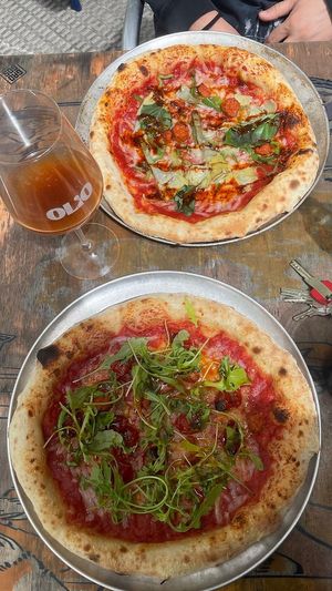 Vegan pizzas with vegan chorizo at Olio in Pamplona