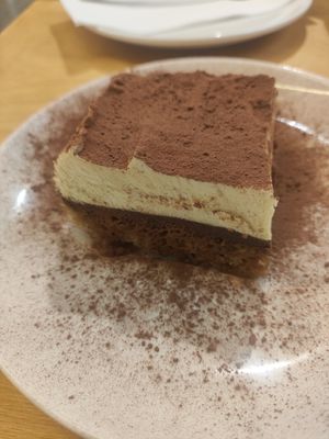Tiramisu at Grasa in Barcelona