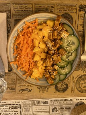 Poke bowl de tofu   at O Sorriso in Porto Covo