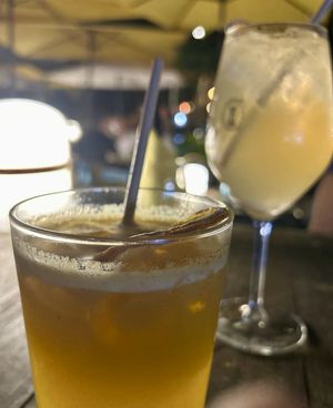 Drinks  at Kivala in Saint-paul