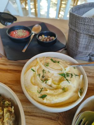 Fava spread (tomatoes and olives in the back) at Pasiphae Restaurant in Crete