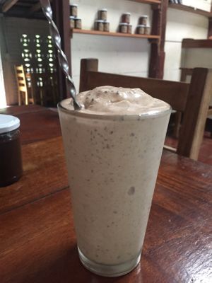 Vegan Funky Monkey milkshake at Cafe Campestre in Ometepe