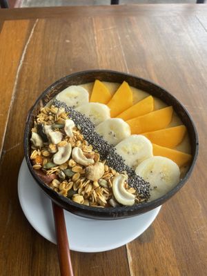 Tropical smoothie bowl  at Casa Bonita 2 Restaurant in Hai Phong