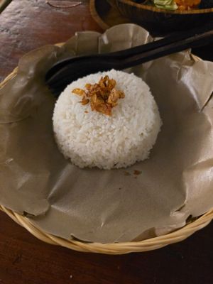 nasi putih (plain steam rice) at De Waroeng Labuan Bajo in 