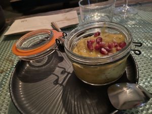 Chia, mango & granate  at Sesamo in Barcelona