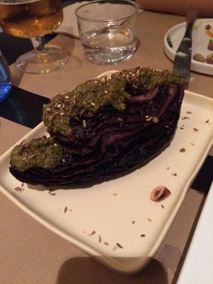 Cabbage with a green sauce at Sesamo in Barcelona