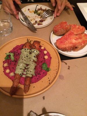 Carrots with beet hummus and pan con tomate at Sesamo in Barcelona
