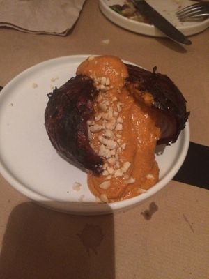 Onion with sauce at Sesamo in Barcelona