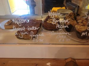 Vegan Peanut Butter + Jam Flapjack and zvehan Banana, Pecan + Cinnamon Cake at Becws Melyn in Llanberis