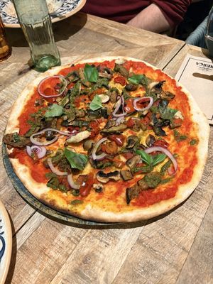 Vegan pizzaa  at Bresca Coimbra in Coimbra