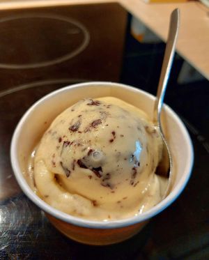 Vegan orangette-ijs at Ice By Wolf in Herent