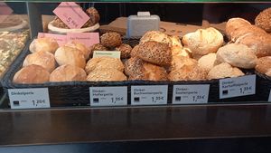 vegan rolls at  Back Bord Bio Bäckerei in Ratingen