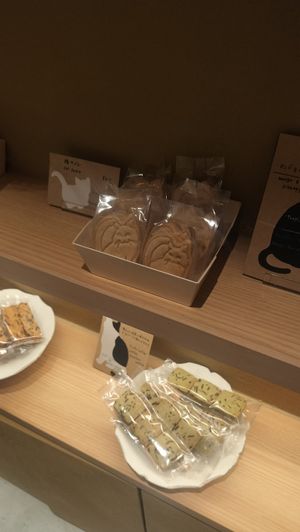 More cute cookies at Naki - vegan sweets in Osaka