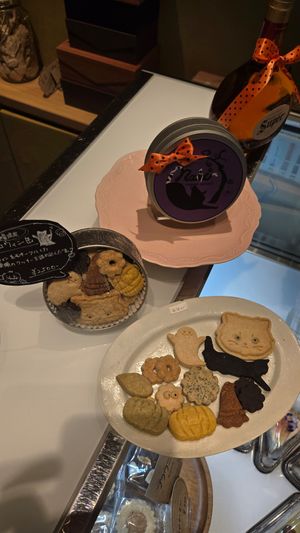 Halloween special at Naki - vegan sweets in Osaka