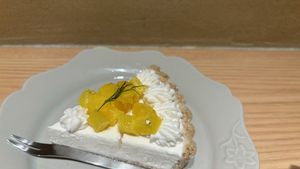 Pineapple tartt  at Naki - vegan sweets in Osaka