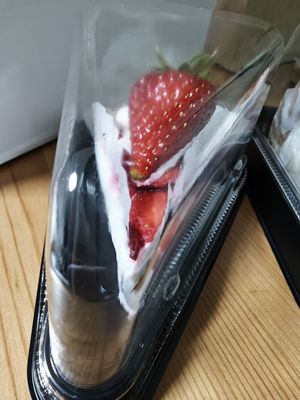  at Naki - vegan sweets in Osaka