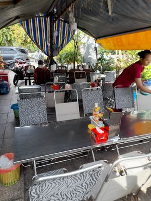 Outside seating at Đại Bi 6 in Ho Chi Minh City