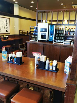 Water and tea for free at Marugame Seimen in Hokkaido