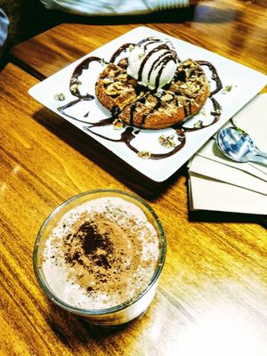 The famous chuffle 🤤🤤 amazing at Seabirds Kitchen - The LAB in Costa Mesa