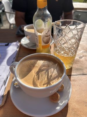 Kaffee mit Hafermilch  at Tüdelü in Wangerland