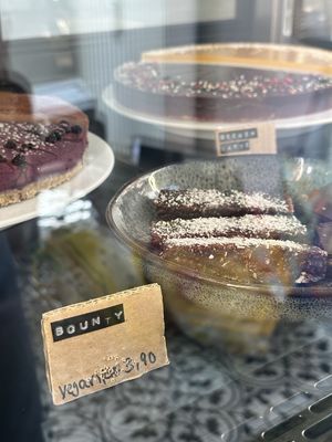 Bounty  at THE GREEN - Vegan Cakes in Nuremberg