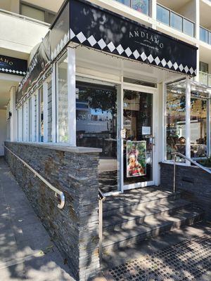 Entrance at Andiamo Trattoria Rhodes in Rhodes