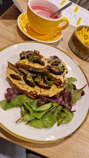  at Zili's Health Bar in Budapest