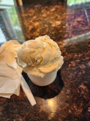 Lemon lime at Moonlight Creamery in Fairport