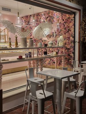 Decor at Repapis - Ζαχαροπλαστείο in Leros