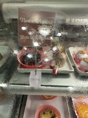 Doces veganos   at Babbona Café  in Bertioga