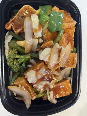 General Tso’s Tofu with Vegetables. So delicious!  at D.H. WU in Pickerington