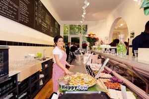 Buying 'chicken, 'tuna' and 'beef' at De vegetarische Slager Amsterdam is a quality experience with a lot of fun. at De Vegetarische Traiteur in Amsterdam