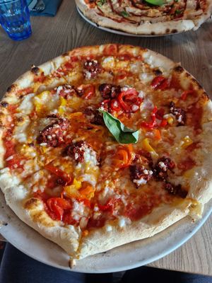Vegan No Duja pizza at Bocabar in Bristol