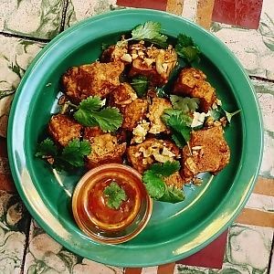 Thai style tofu chicken at Jigoonorae - 지구를위한노래 in Seoul