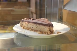 stracciatella vegan cheezecake at Goodies Berlin - Friedrichshain in Berlin