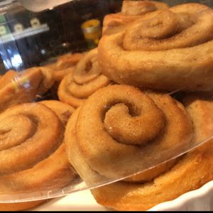 cinnamon rolls at Goodies Berlin - Friedrichshain in Berlin
