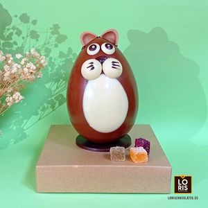 Huevo de chocolate GATO y MINI PATÉ DE FRUTAS at LORIS CHOCOLATES in Valencia