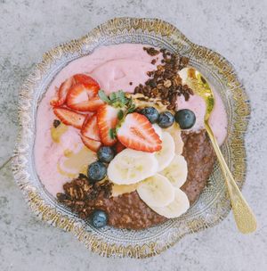 Breakfast Smoothie Bowls *Vegan/GF at The Edible Journey in Port Stanley