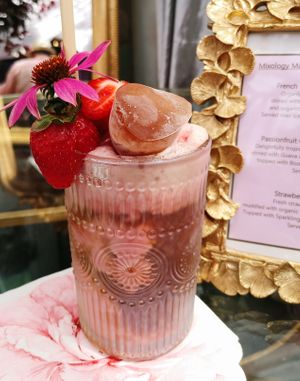 Earl Grey Tea Strawberry Float *Vegan/GF at The Edible Journey in Port Stanley