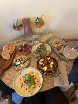 Vegane und Vegetraische To Share Optionen  at Dip Honest Food - Annecy  in Annecy