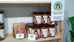 Detail shot of Vegranny's Vegan Goulash at Valere Vita in Aachen