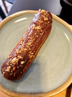 Éclair de caramelo at LOVE green in Viseu