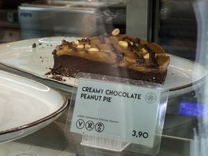 Chocolate peanut pie  at Goodies Berlin - Schlachtensee in Berlin