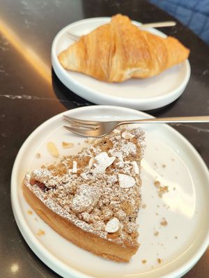 Yummy Fruit tart at Elias Coffee Shop in Vienna