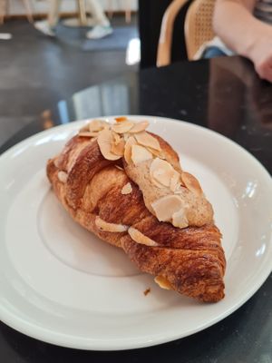  at Elias Coffee Shop in Vienna