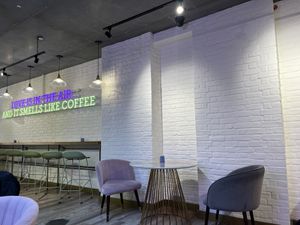 Lädt zum verweilen ein   at Clean Hearts Cafe in London