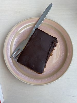 Chocolate caramel bar at Goodies Berlin - Globetrotter - Maybe closed in Berlin