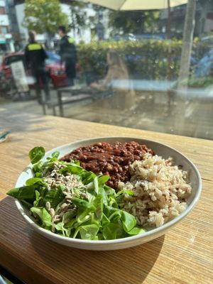 One of the nicest bowls   at Goodies Berlin - Globetrotter - Maybe closed in Berlin