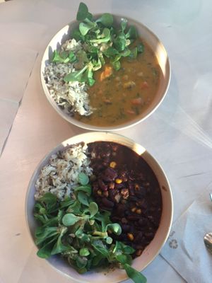 Golden Curry and Chili Lunch Bowls  at Goodies Berlin - Globetrotter - Maybe closed in Berlin