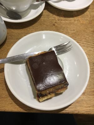 Chocolat caramel bar at Goodies Berlin - Globetrotter - Maybe closed in Berlin